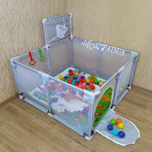 სათამაშო სივრცე - ნაცრისფერი მანეჟი